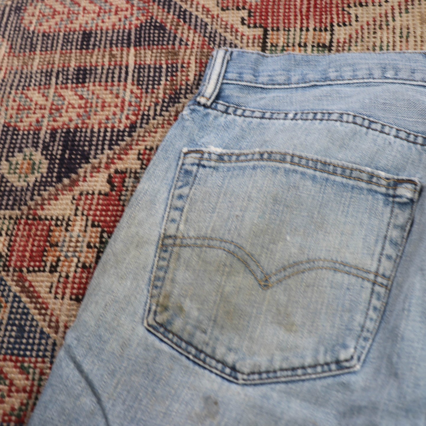 Levi's 569 W36 L30 Straight Leg Loose Fit Classic Ripped Style Blue Denim Jeans