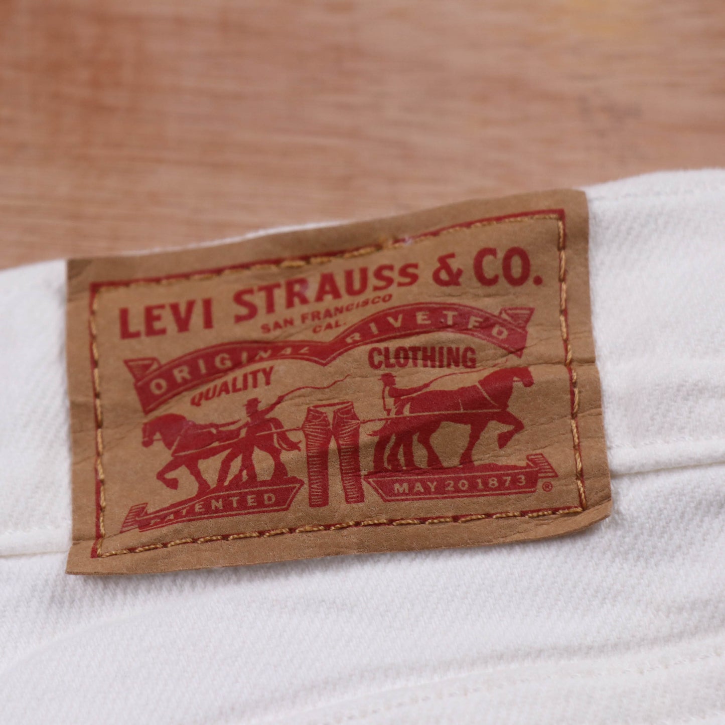 Levi's 505 Red Tab W32 L28 Straight Leg Regular Fit White Denim Jeans