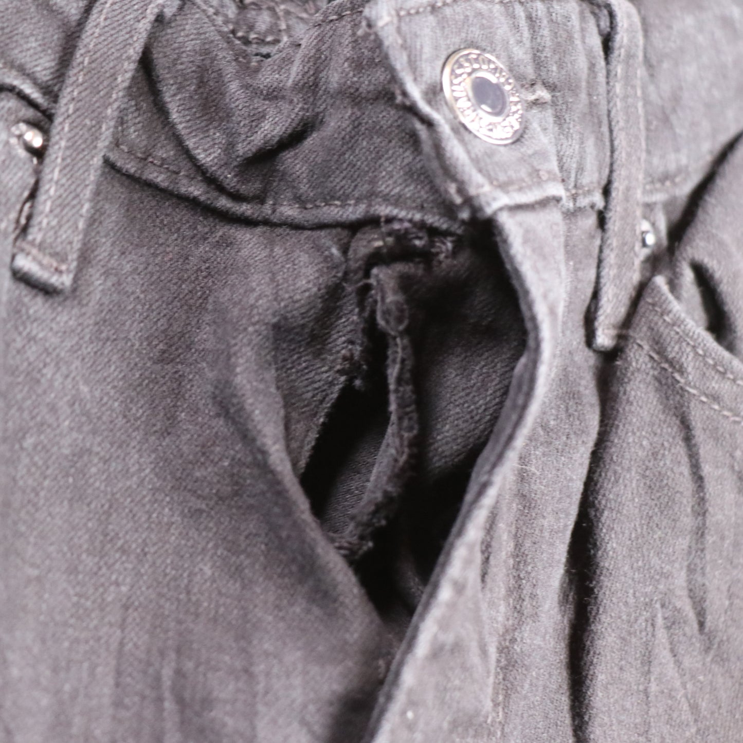 Levi's 711 W28 L31 Skinny Black Denim Jeans