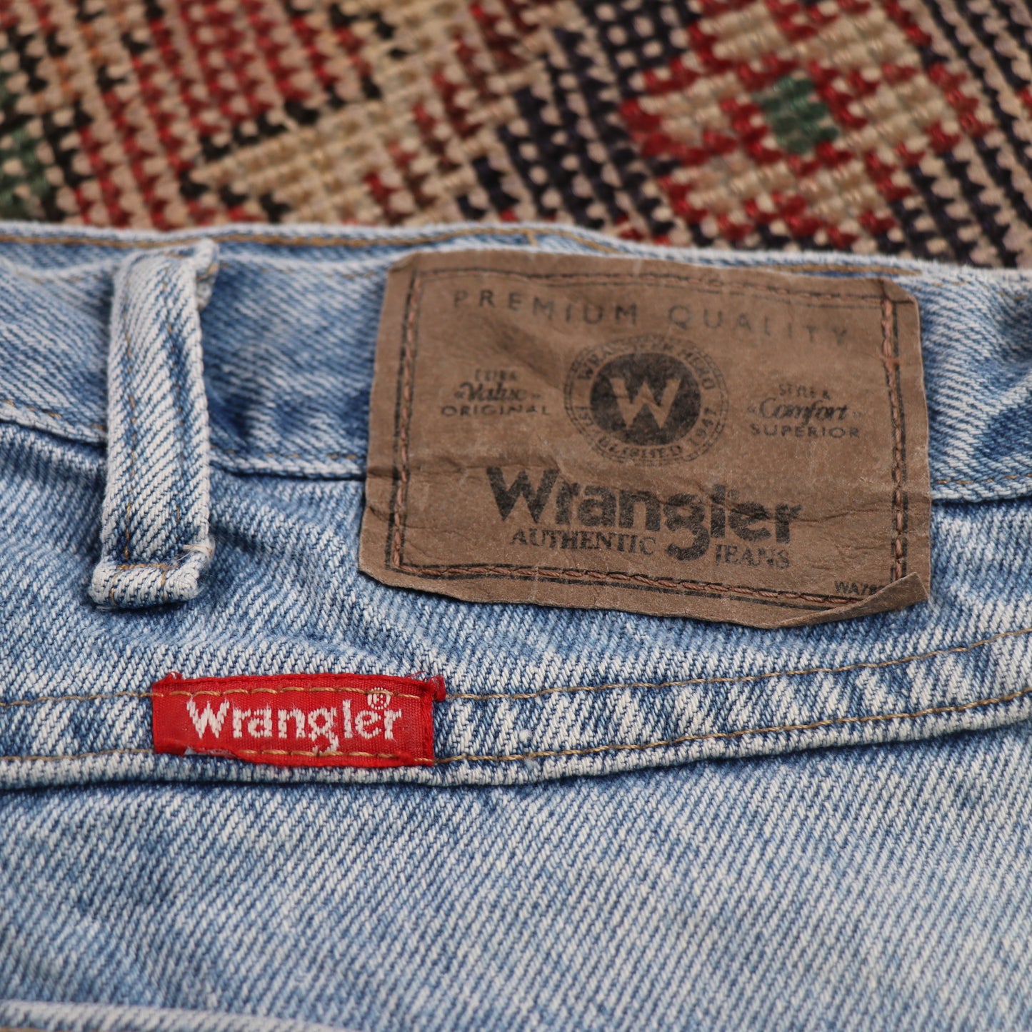 Wrangler W34 L32 Straight Leg Relaxed Fit Blue Denim Jeans