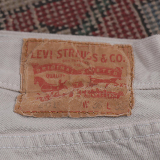 Levi's W34 L30 Straight Leg Loose Fit Beige Denim Jeans