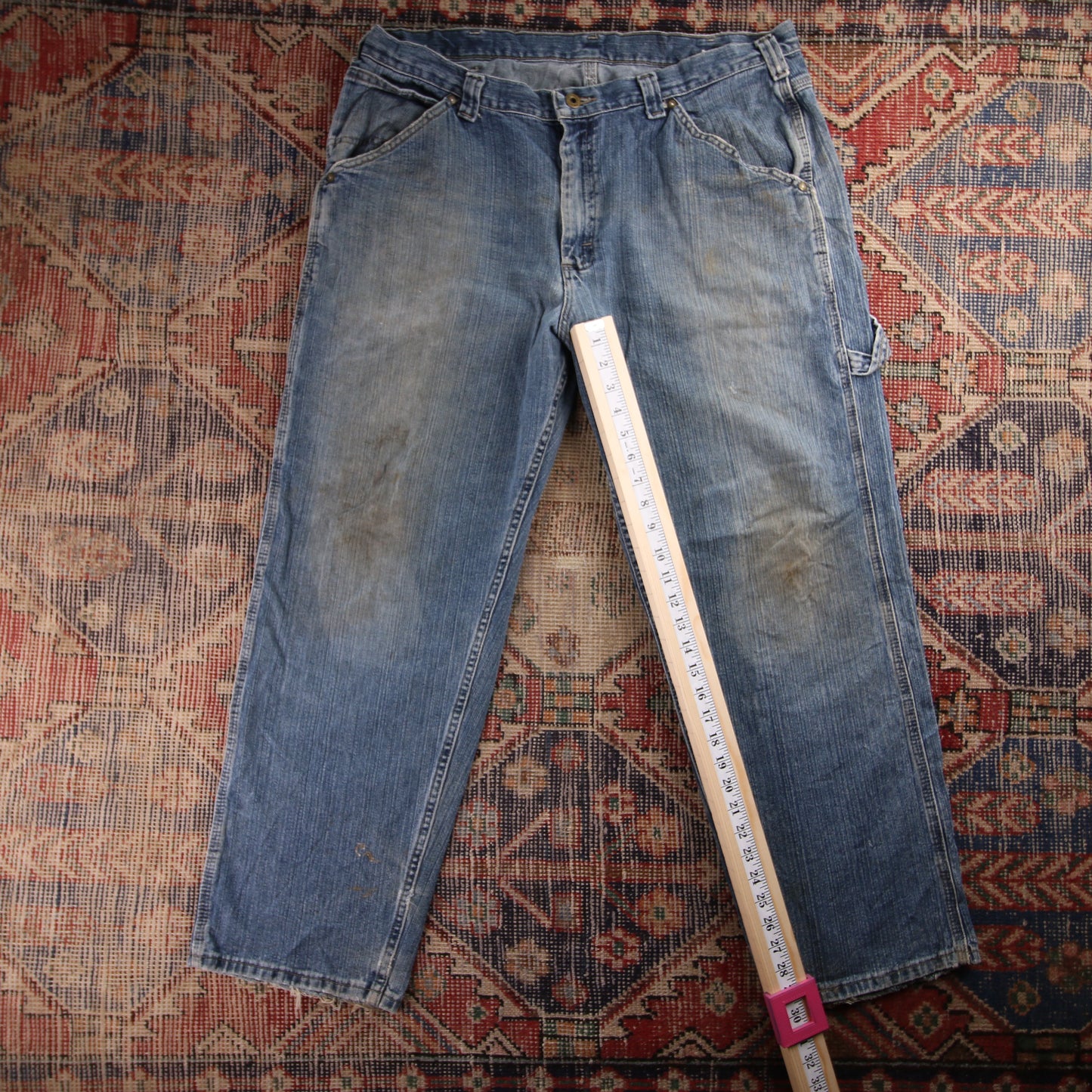 Wrangler W38 L30 Relaxed Classic Ripped Style Blue Denim Jeans