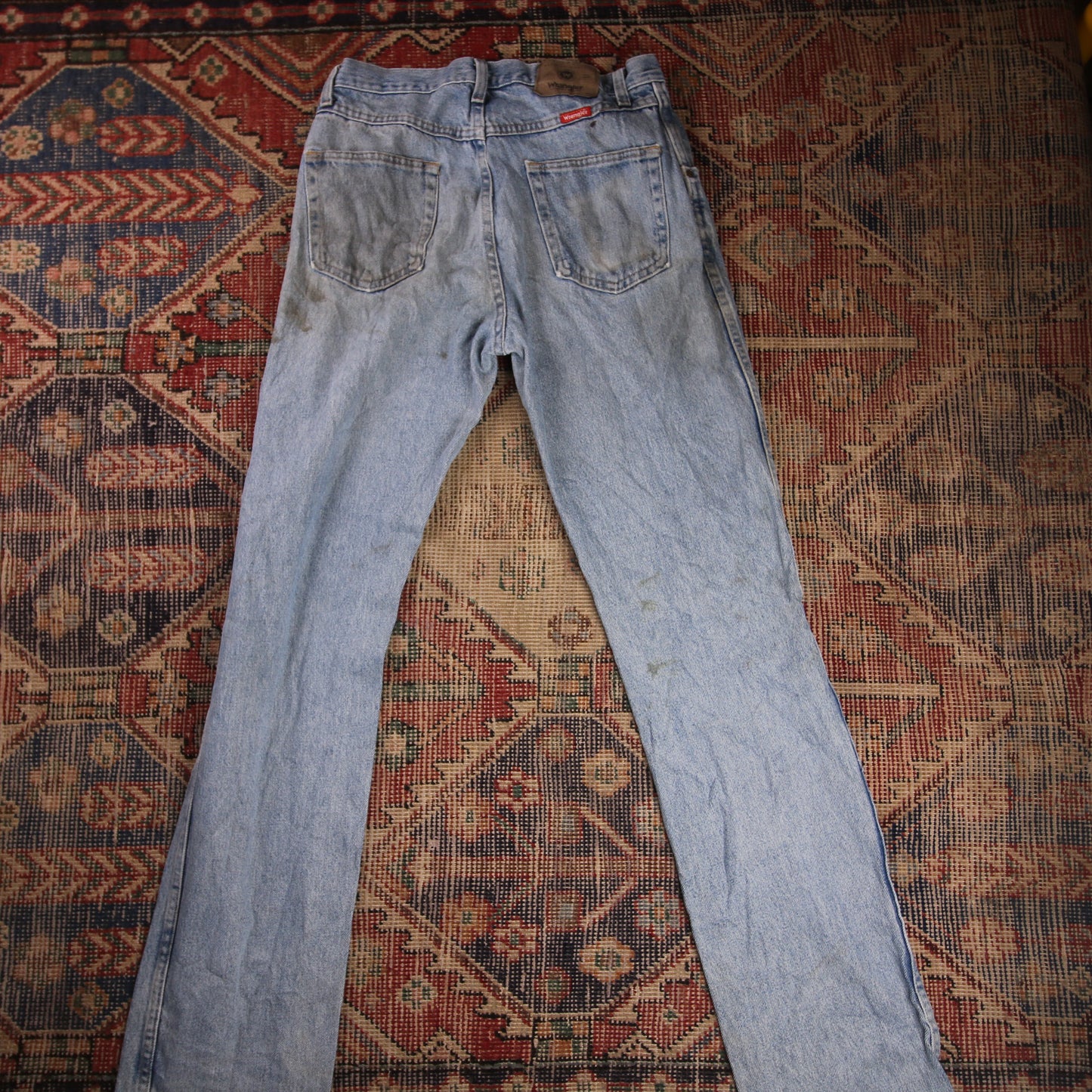 Wrangler W30 L35 Straight Leg Regular Fit Classic Ripped Style Blue Denim Jeans