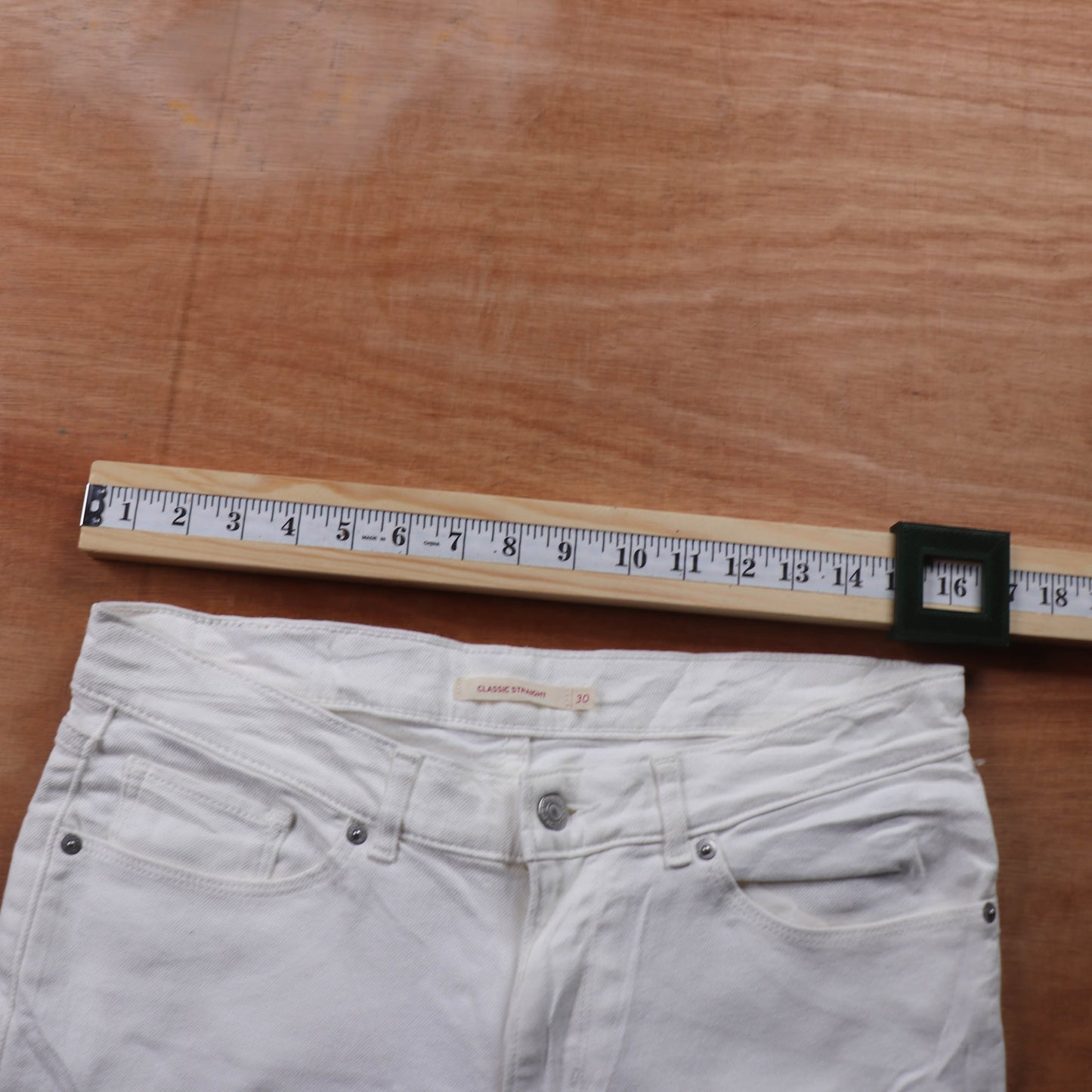 Levi's 505 Red Tab W32 L28 Straight Leg Regular Fit White Denim Jeans