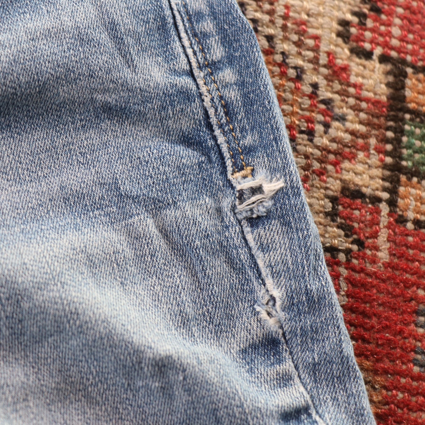 Levi's 501 W28 L30 Original Fit Classic Ripped Style Blue Denim Jeans