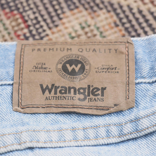 Wrangler W38 L30 Straight Leg Relaxed Fit Blue Denim Jeans