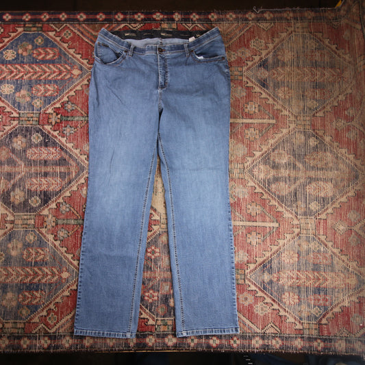 Lee W38 L30 Straight Leg Slim Fit Blue Denim Jeans
