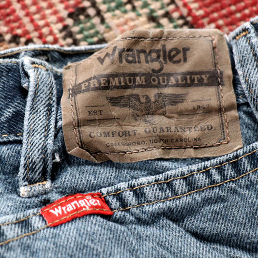 Wrangler W34 L34 Straight Leg Classic Ripped Style Blue Denim Jeans