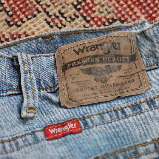 Wrangler W34 L28 Straight Leg Relaxed Fit Blue Denim Jeans