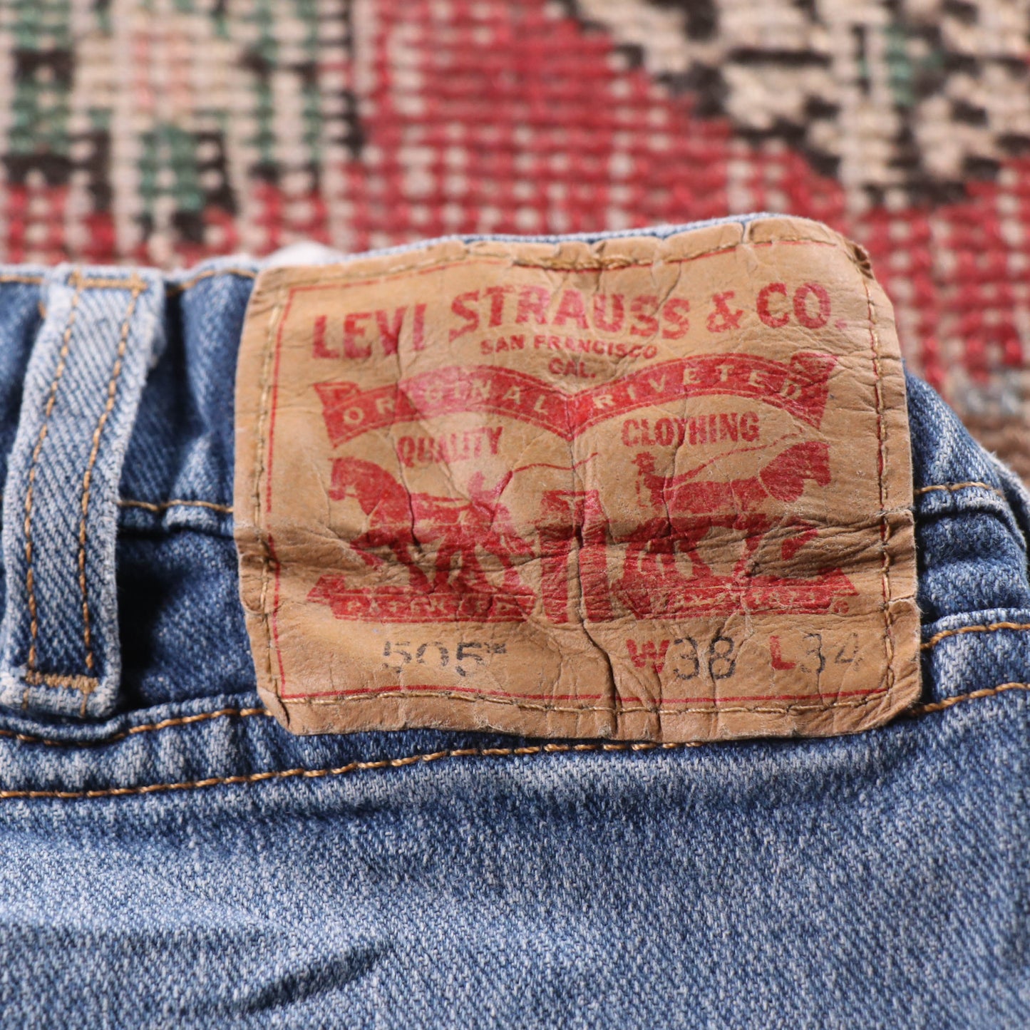 Levi's 505 Red Tab W38 L32 Straight Leg Regular Fit Classic Ripped Style Blue De