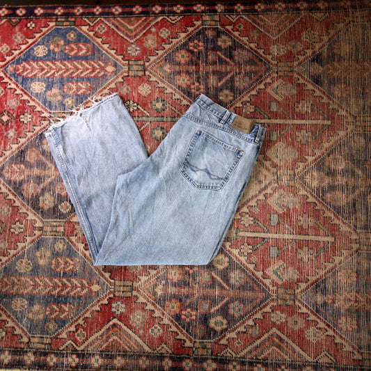 Wrangler W40 L31 Straight Leg Relaxed Fit Blue Denim Jeans
