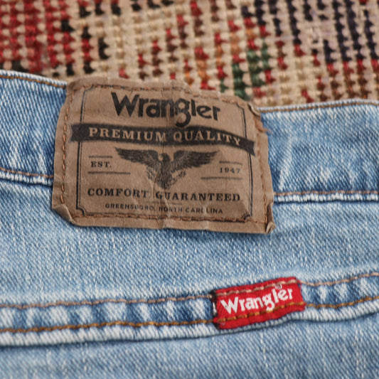 Wrangler W32 L29 Straight Leg Relaxed Fit Blue Denim Jeans