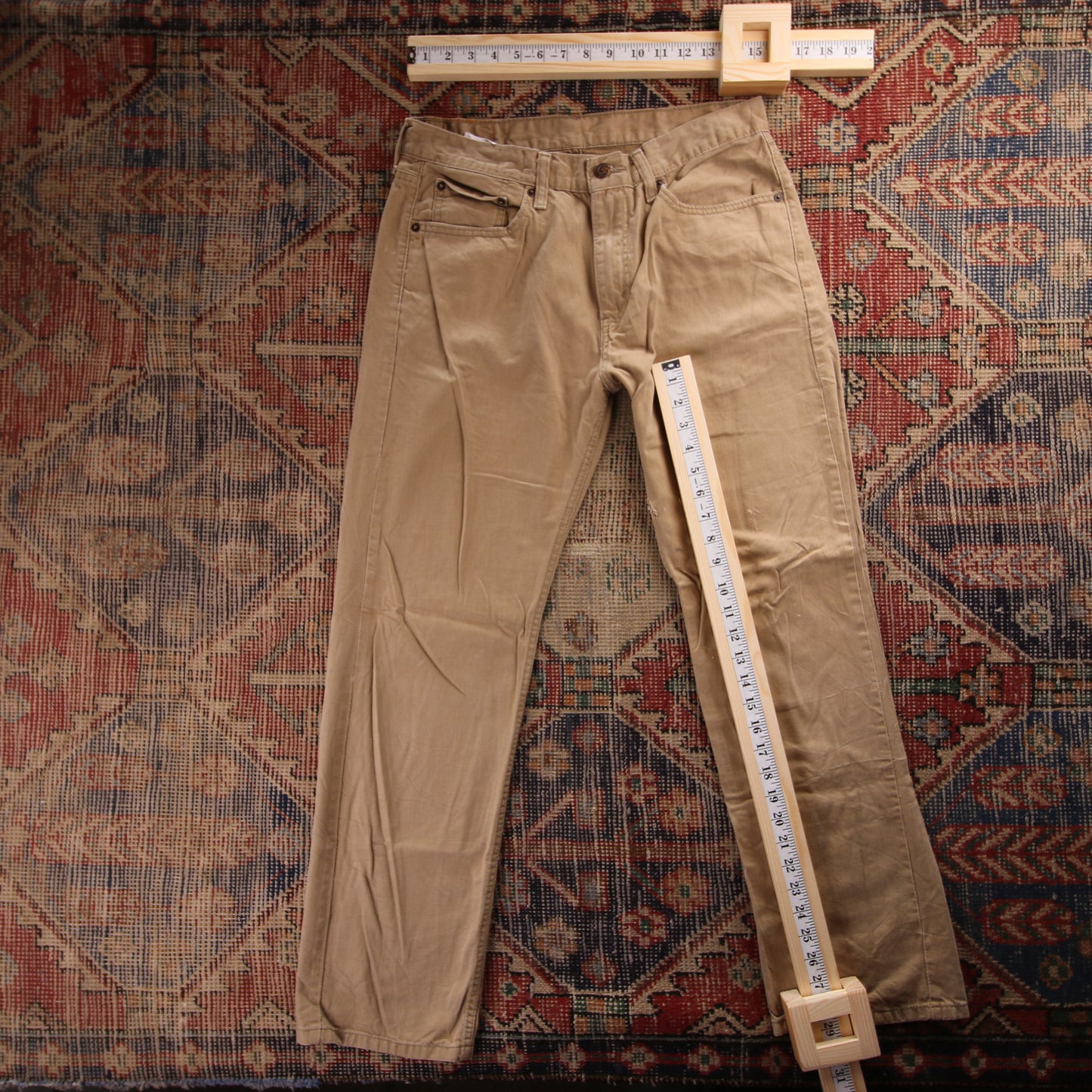 Levi's 505 W26 L29 Straight Leg Regular Fit Distressed Style Beige Denim Jeans