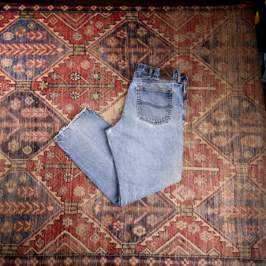 Lee W36 L30 Straight Leg Relaxed Fit Classic Ripped Style Blue Denim Jeans