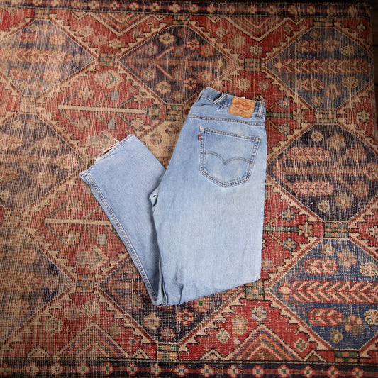 Levi's 550 W36 L32 Tapered Leg Relaxed Fit Classic Ripped Style Blue Denim Jeans