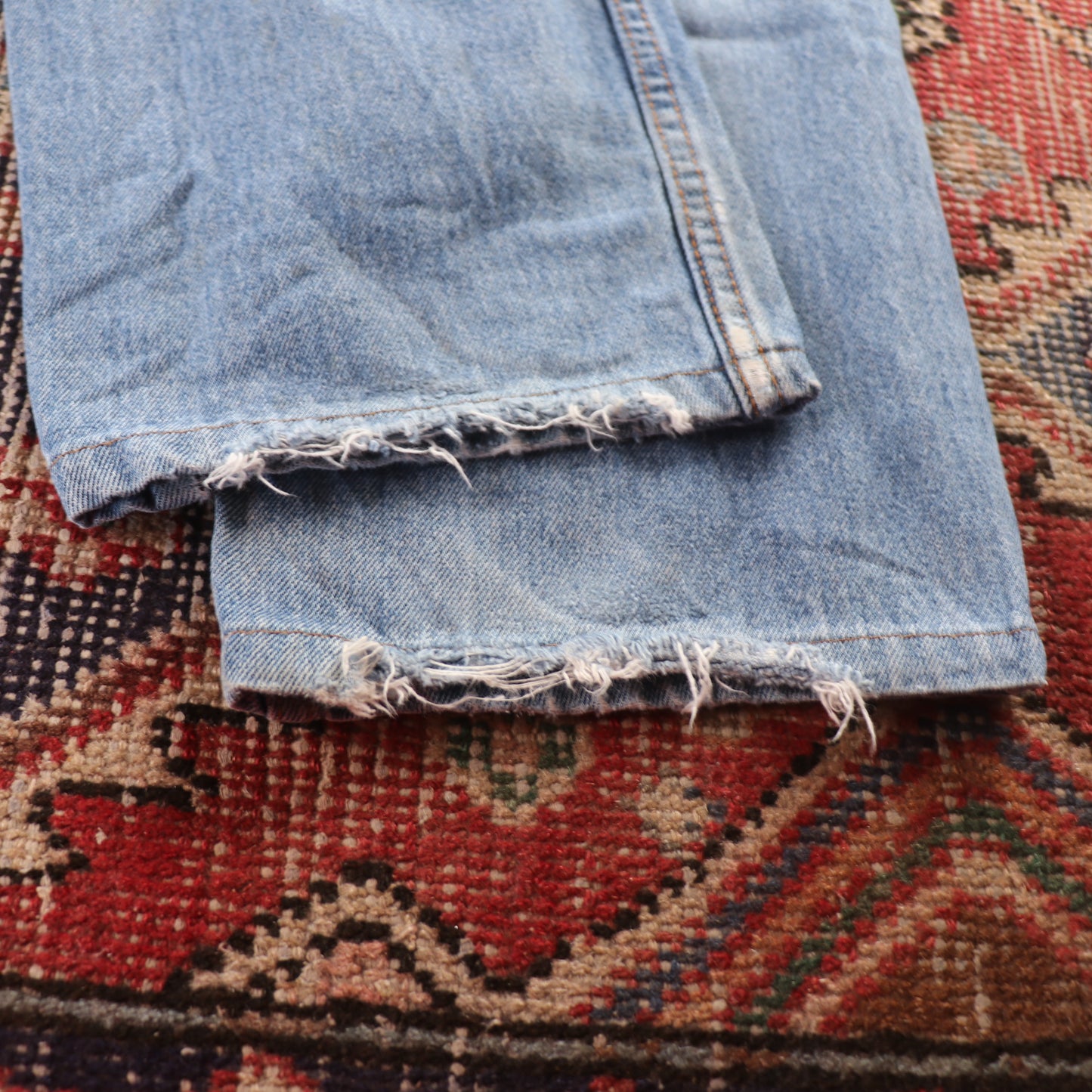 Levi's 518 Red Tab W32 L27 Flared Classic Ripped Style Blue Denim Jeans