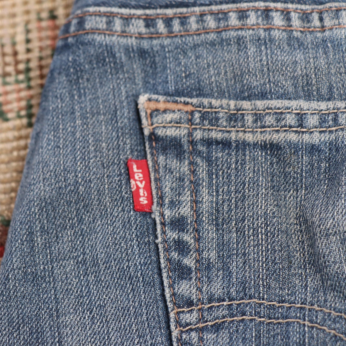 Levi's W34 L30 Straight Leg Loose Fit Classic Ripped Style Blue Denim Jeans