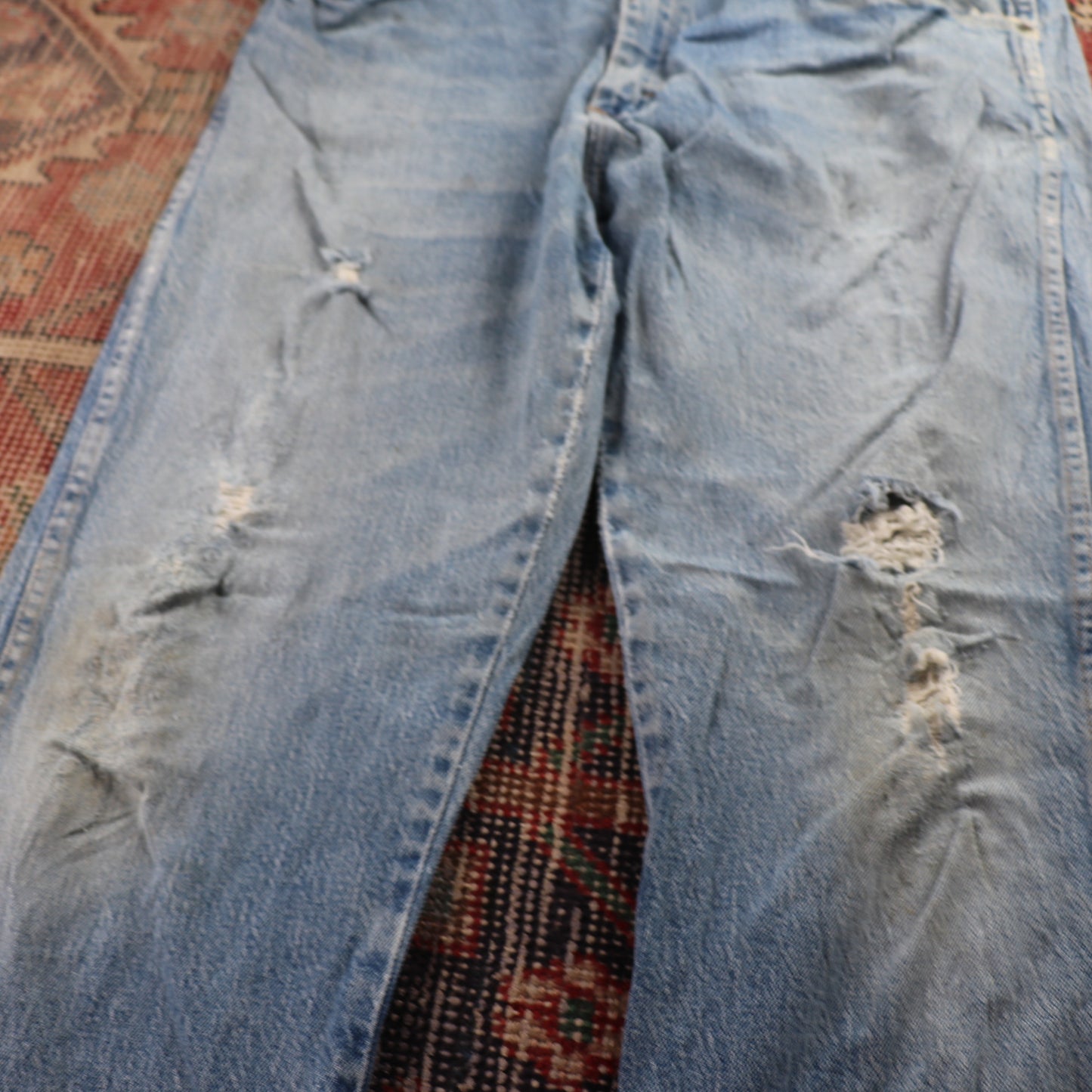 Wrangler W36 L28 Straight Leg Classic Ripped Style Blue Denim Jeans