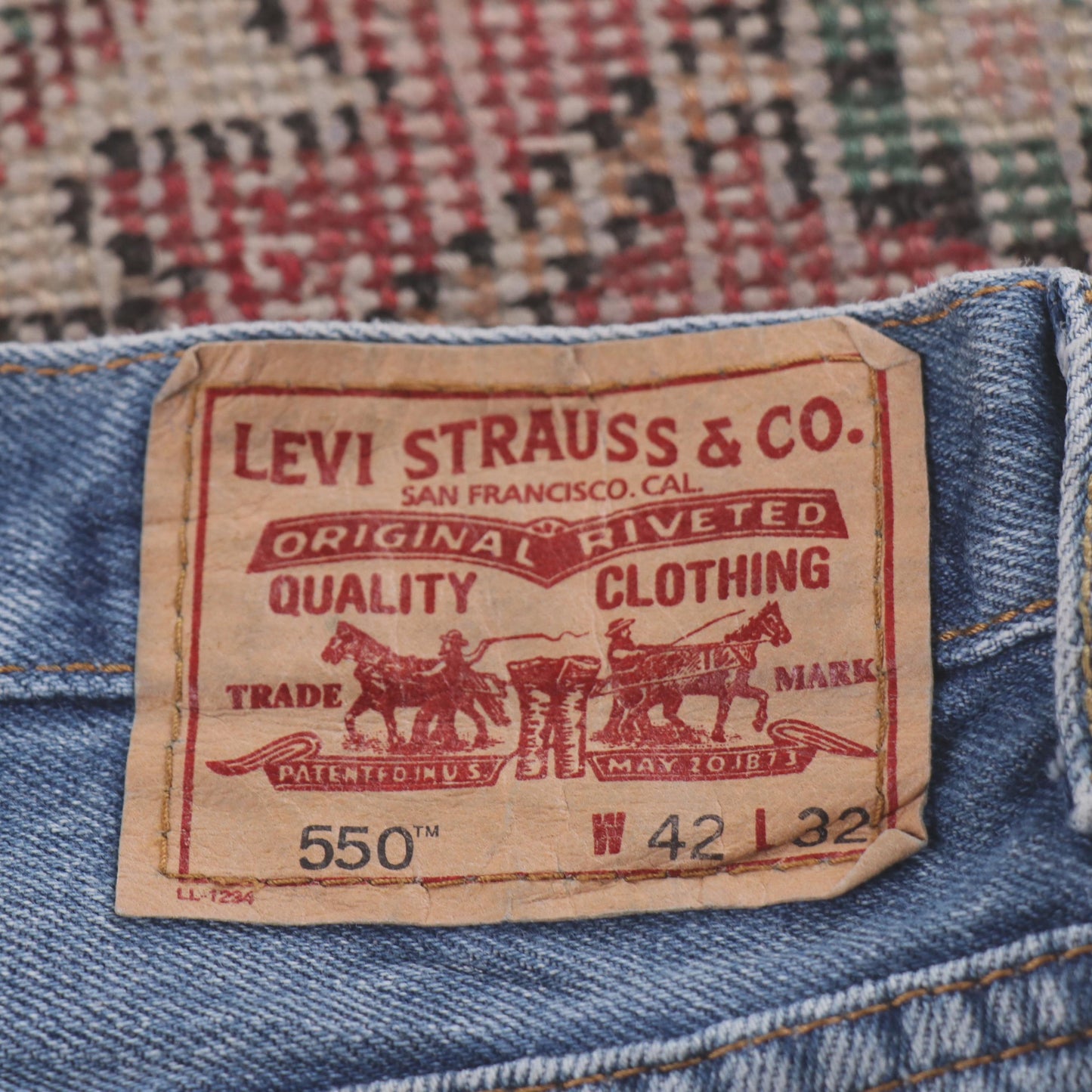 Levi's 550 Red Tab W40 L30 Tapered Leg Relaxed Fit Blue Denim Jeans