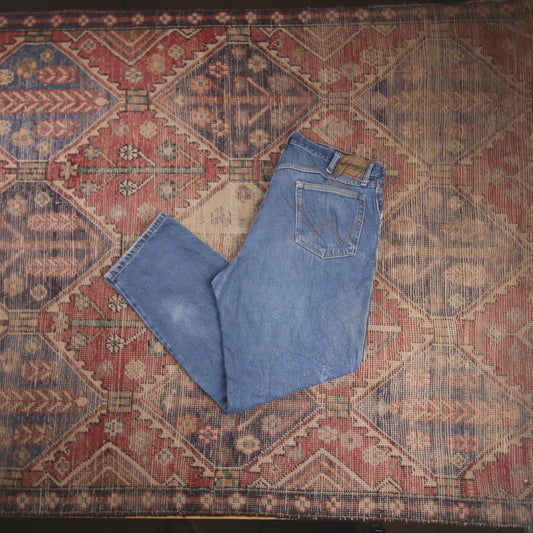 Wrangler W38 L30 Straight Leg Relaxed Fit Blue Denim Jeans