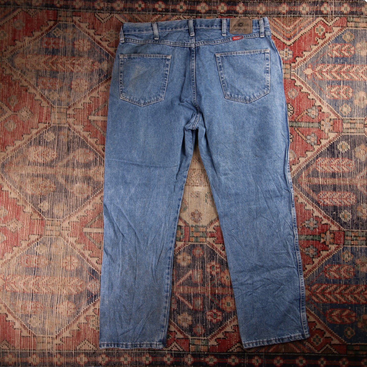Wrangler W32 L30 Relaxed Blue Denim Jeans