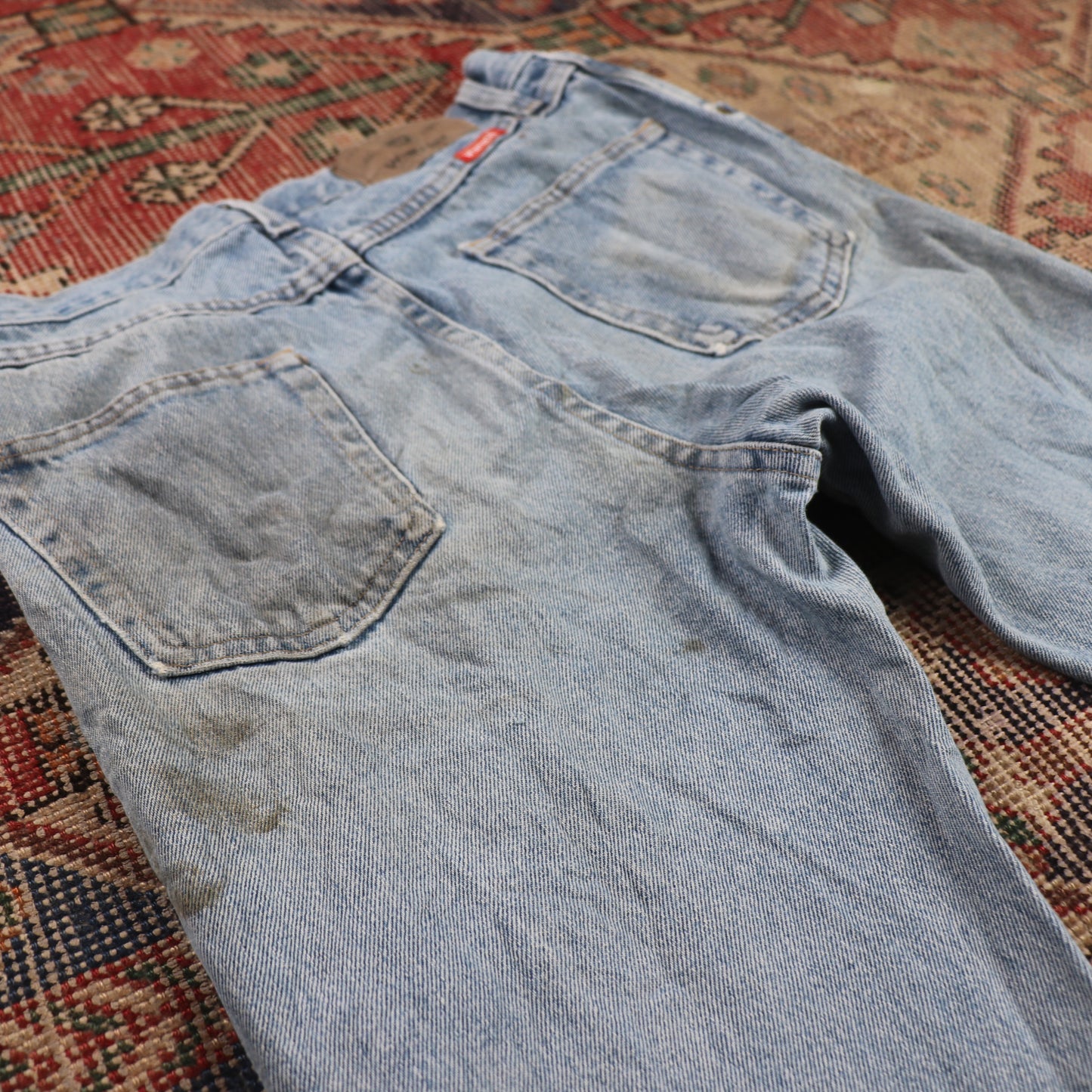 Wrangler W30 L35 Straight Leg Regular Fit Classic Ripped Style Blue Denim Jeans
