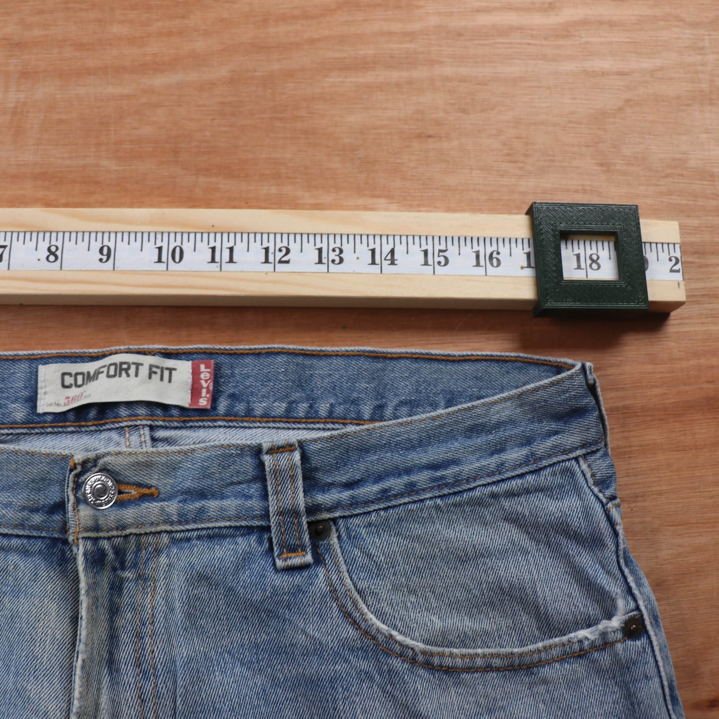 Levi's 550 Red Tab W34 L30 Tapered Leg Relaxed Fit Blue Denim Jeans