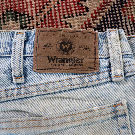 Wrangler W36 L32 Straight Leg Relaxed Fit Classic Ripped Style Blue Denim Jeans