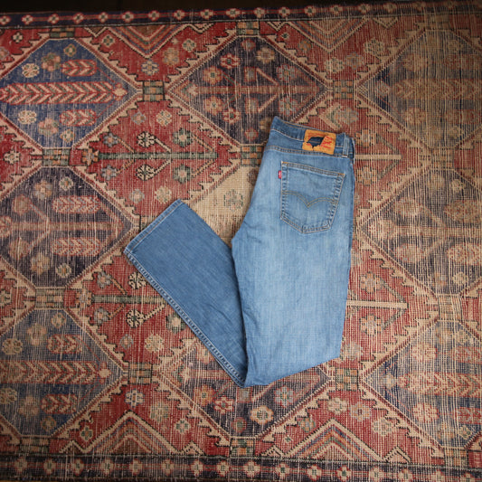 Levi's W34 L31 Straight Leg Blue Denim Jeans