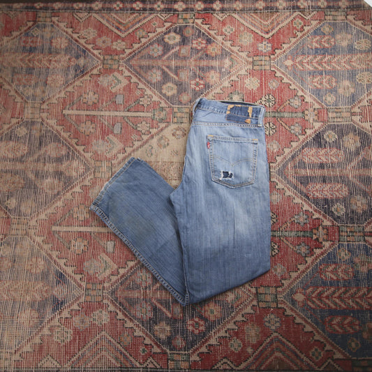 Levi's W34 L28 Straight Leg Classic Ripped Style Blue Denim Jeans