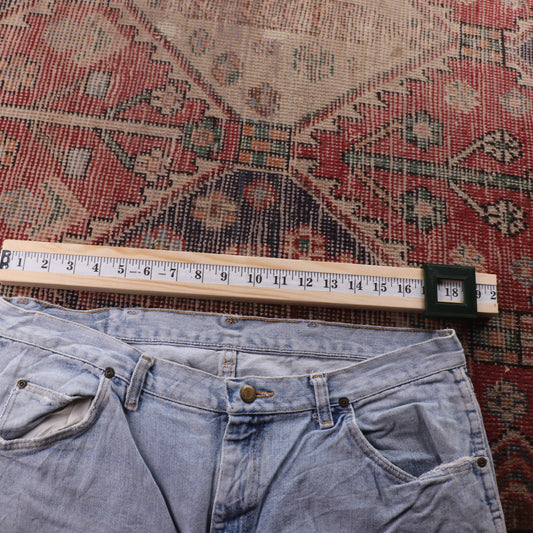 Wrangler W40 L31 Relaxed Blue Denim Jeans