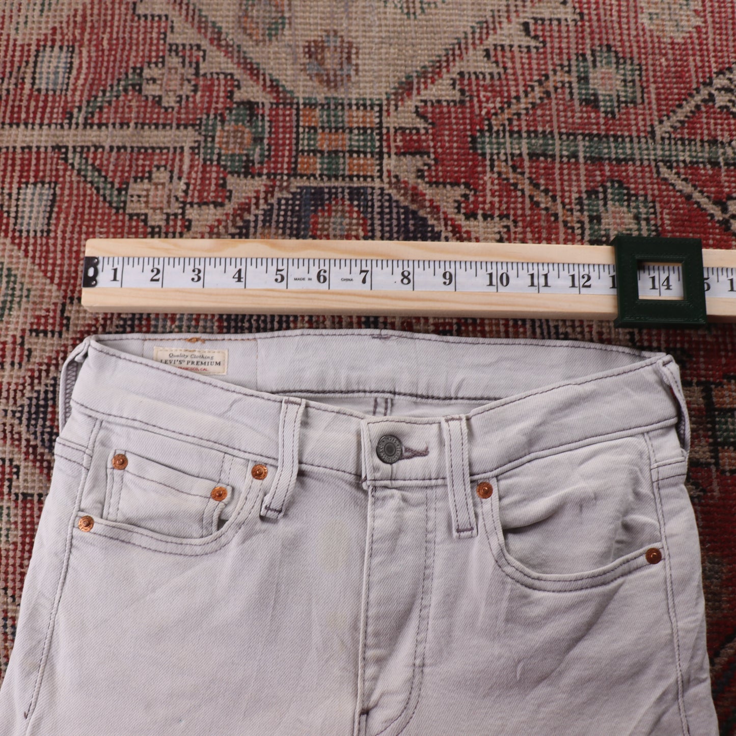Levi's 519 Red Tab W28 L29 Slim Fit Grey Denim Jeans